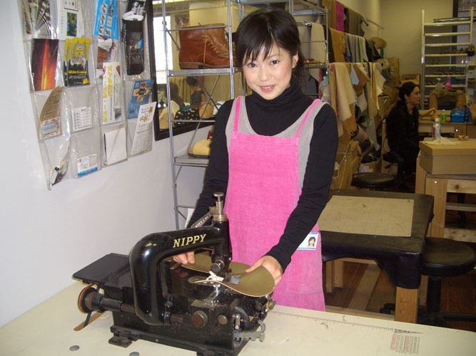 靴の学校 神戸の三宮で学べる靴作り・インソールの学校ハードワーカー